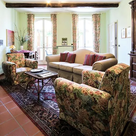 Mezzaluna Private Pool,ac,wifi,5km From Alba 別荘 *