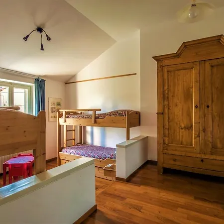 Casa vacanze Mezzaluna Private Pool,ac,wifi,5km From Alba Biglini