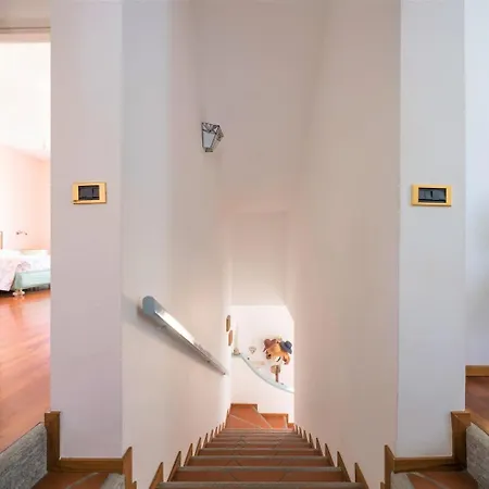 Mezzaluna Private Pool,ac,wifi,5km From Alba 別荘 Biglini