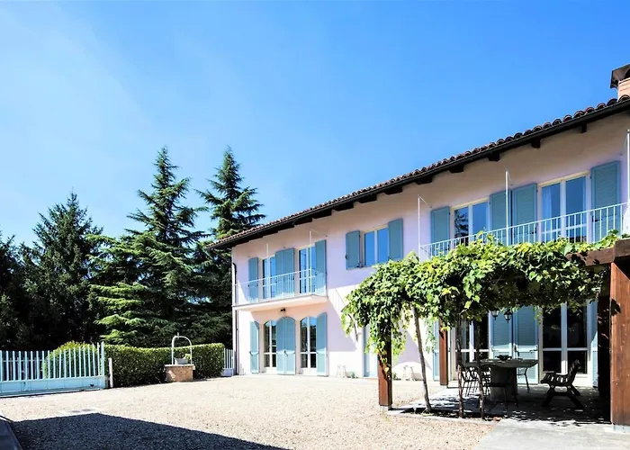 別荘 Mezzaluna Private Pool,ac,wifi,5km From Alba *
