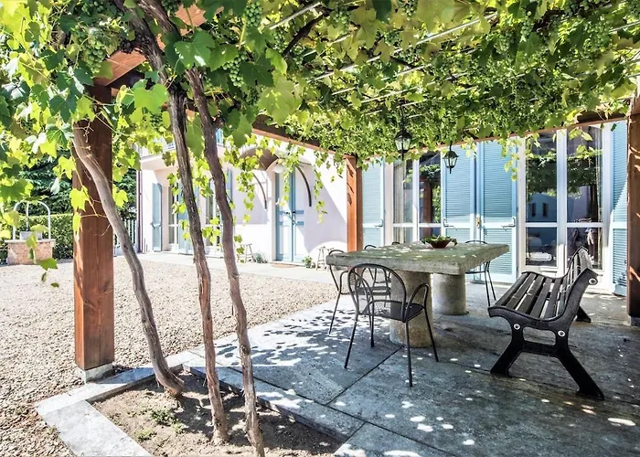 Mezzaluna Private Pool,ac,wifi,5km From Alba Biglini