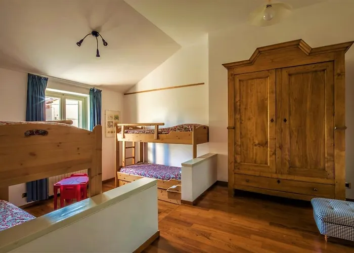 別荘 Mezzaluna Private Pool,ac,wifi,5km From Alba Biglini