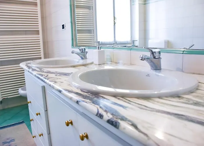 Mezzaluna Private Pool,ac,wifi,5km From Alba 別荘 Biglini